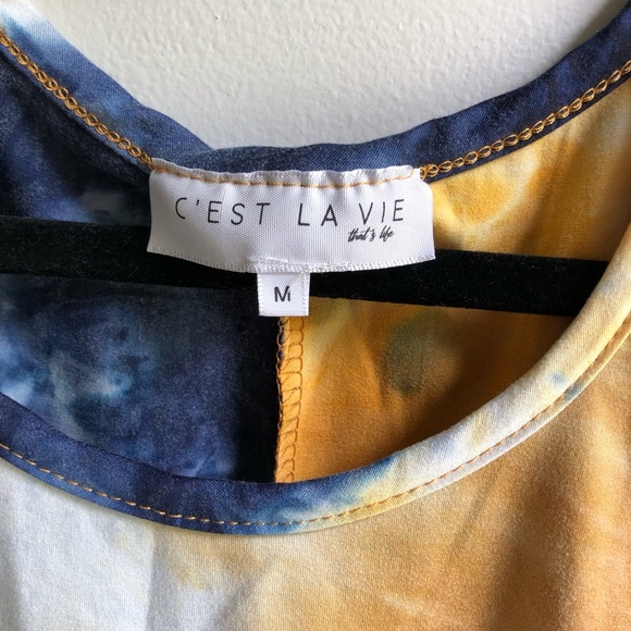 C’EST LA VIE Women's Size Medium Cut Out Tie Dye T Shirt - Picture 3 of 4